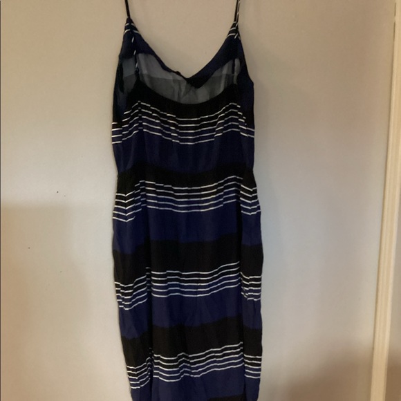 Old navy maxi dress - Picture 3 of 7